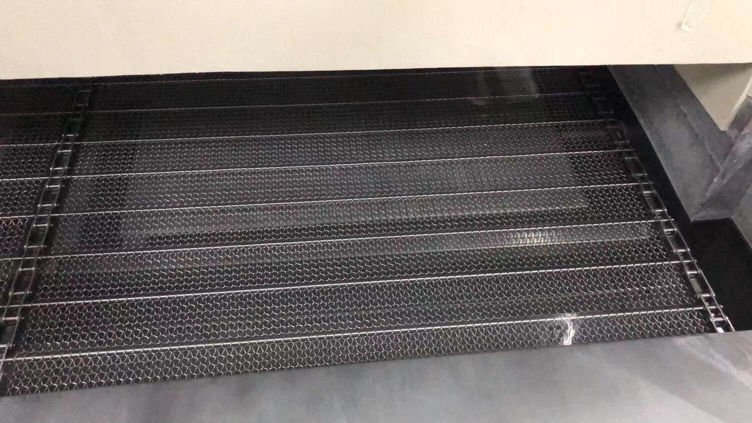 汽車(chē)配件清洗，如何不改變?cè)O(shè)備，增加網(wǎng)帶的載重能力